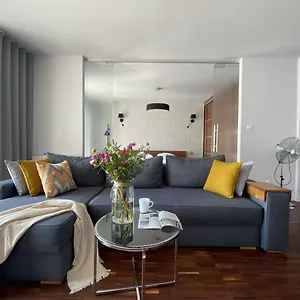 aravel-suites.hotelswroclaw.com/